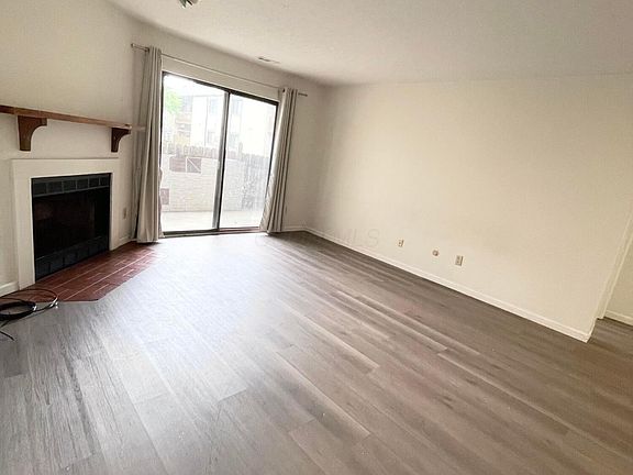 3rd image of 2172 Hedgerow Rd #2172C