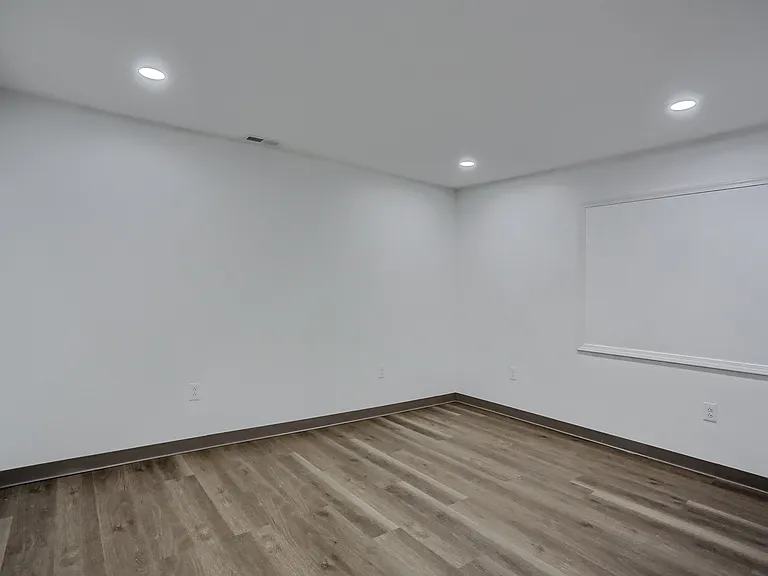 124 Kathleen Dr #5 — Photo 27
