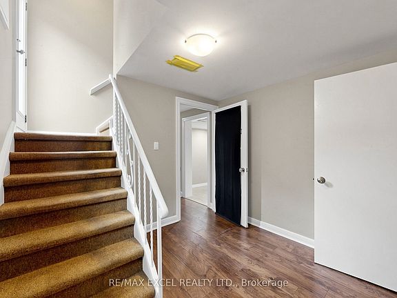 5th image of 23 Linelle St #Basement