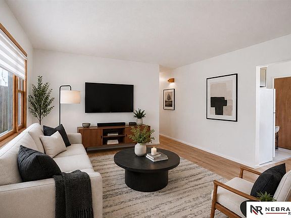 3rd image of 6311 Parker St