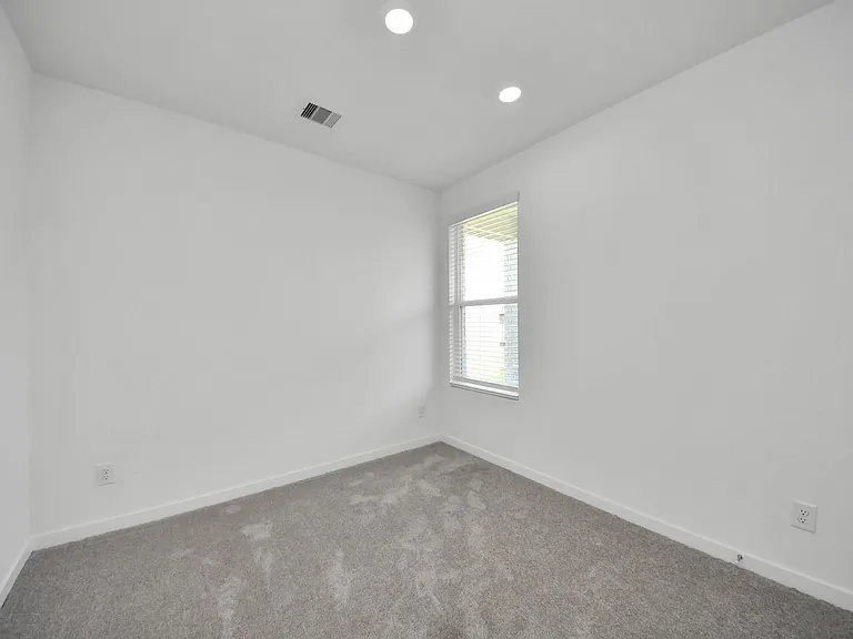 29515 Pondview Dr — Photo 27