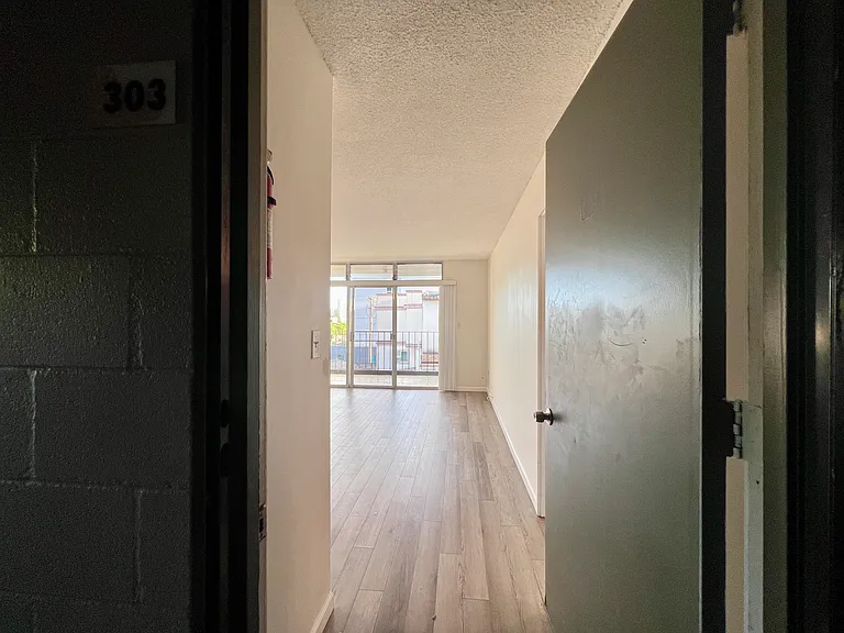 1914 University Ave #303 — Photo 25