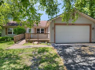 640 Lilac Dr, Algonquin, IL 60102