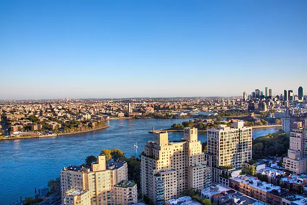 Rented by Compass | media 24