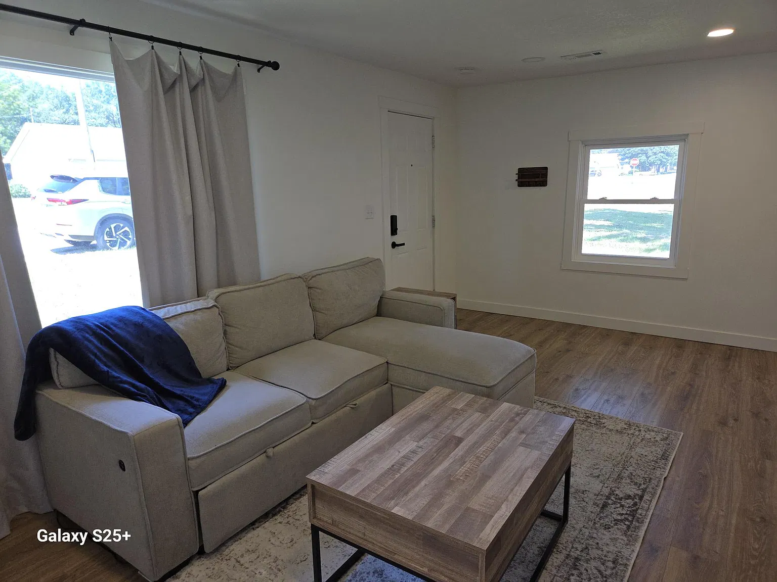 1 bed, $2,100 — Photo 3