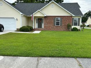 100 Baldwin Ct, Jacksonville, NC 28546