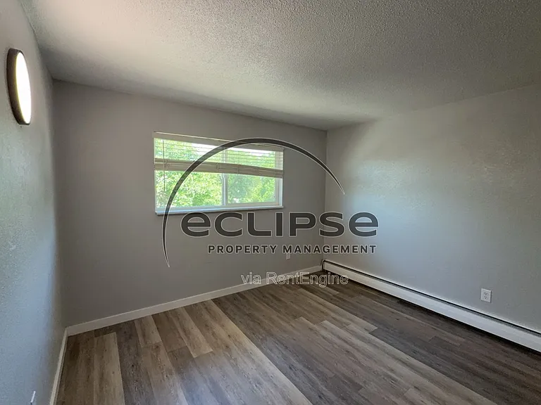 Summit View Apartments — Photo 86