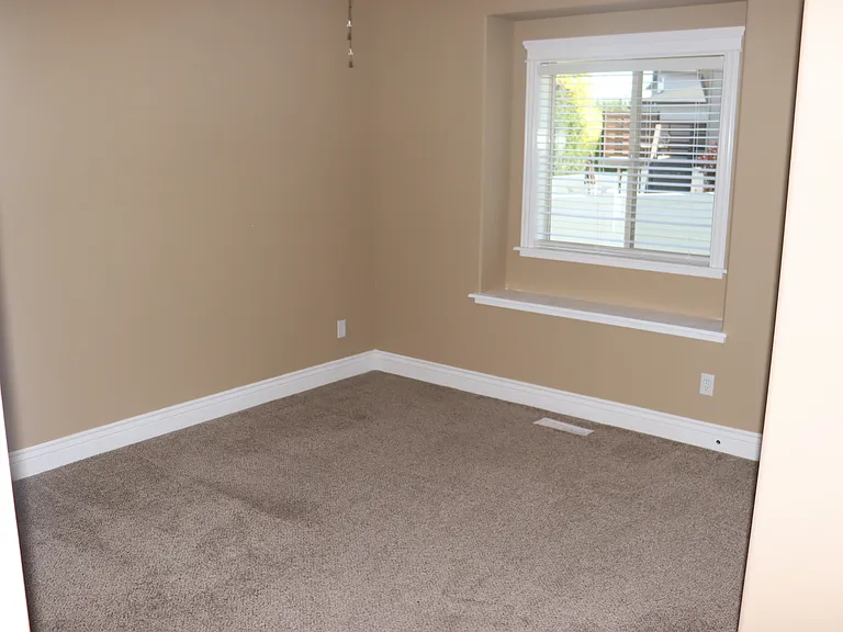 580 E Fallingbranch Dr — Photo 15