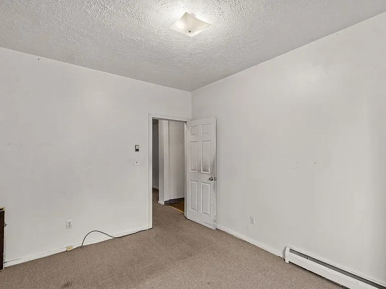 2232 Woodstock Avenue — Photo 12