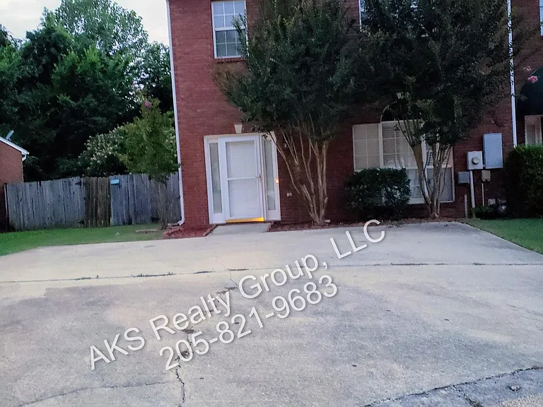 422 Cambrian Ridge Trl — Photo 2