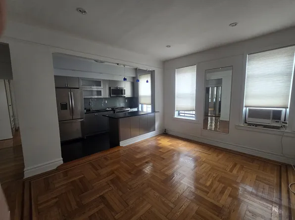 590 Parkside Avenue image 1 of 9