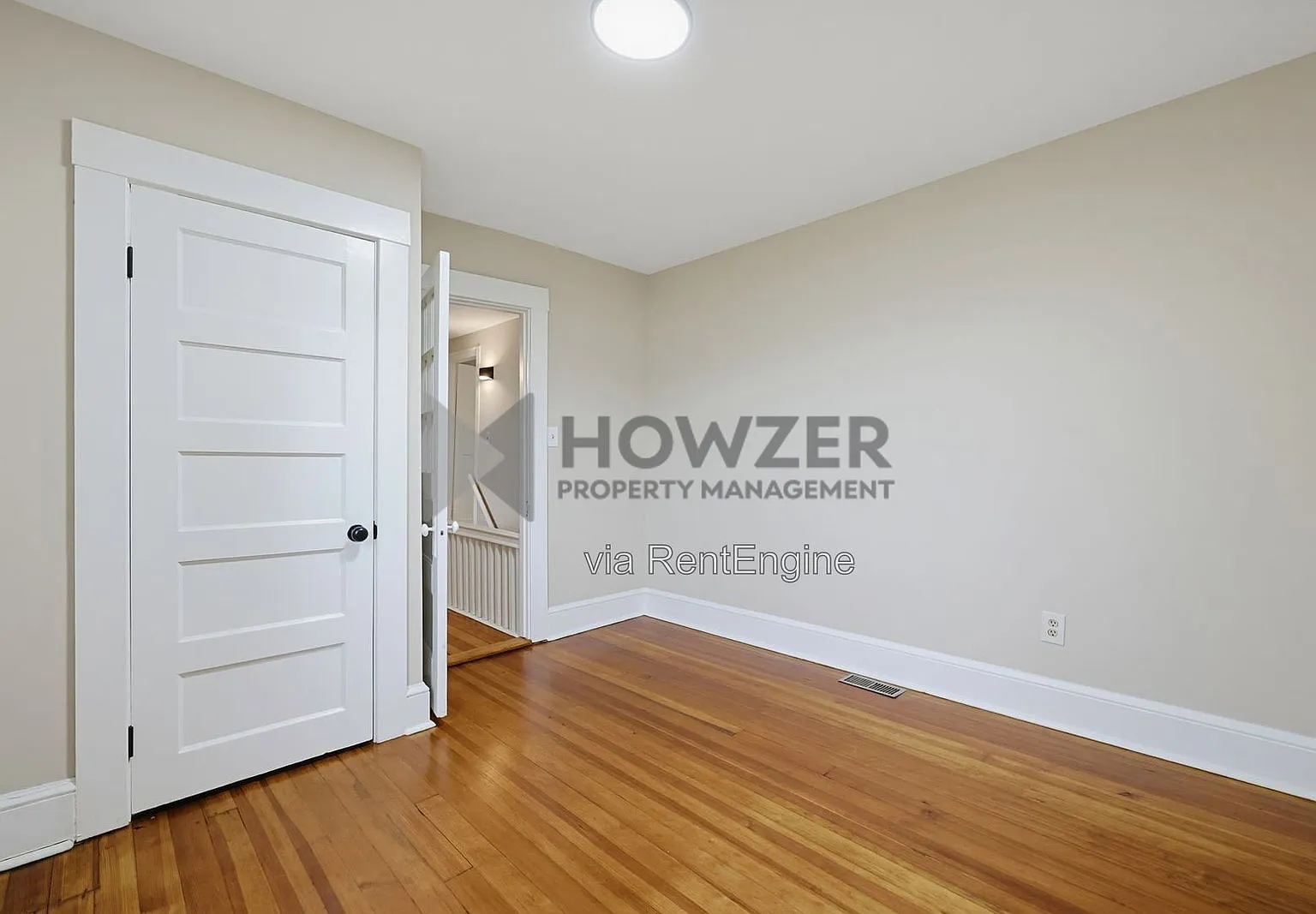 1019 Main St — Photo 4
