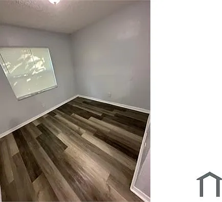 1430 W 18th St — Photo 10