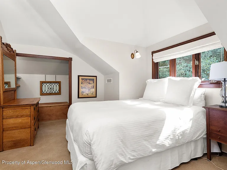 123 E Hallam St — Photo 14