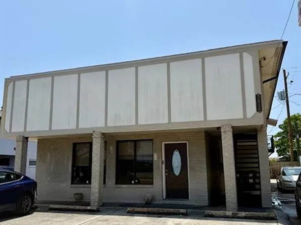 7616 W Judge Perez Dr APT A, Arabi, LA 70032