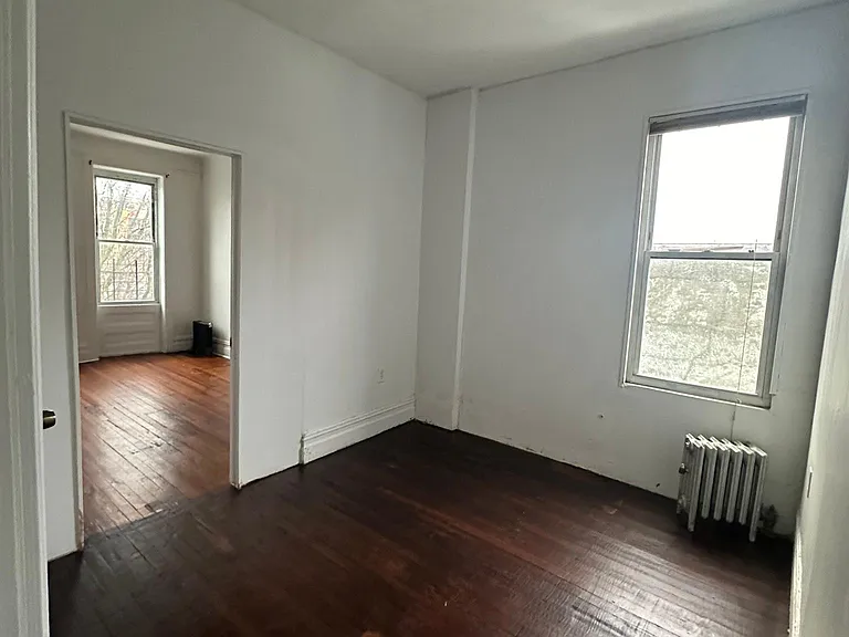 4426 Park Ave #3 — Photo 2