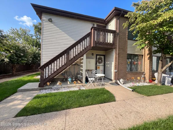 607 Laconia Ave APT E, Staten Island, NY 10306