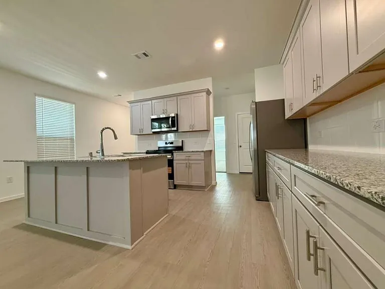15349 Dapple Bluff Ln — Photo 6
