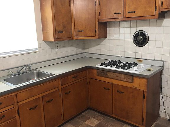 2nd image of 9145 Wood Ave