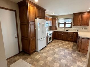 199 Franklin St, Pella, IA 50219