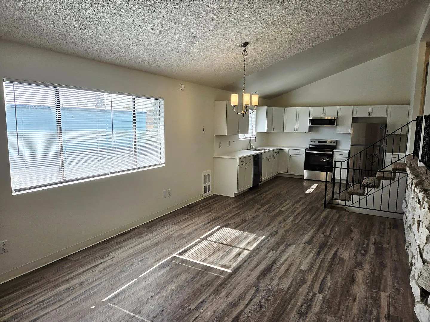 1012 W. Walton Ave. — Photo 2