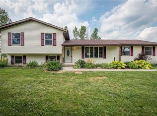 5751 Bosler St, Louisville, OH 44641