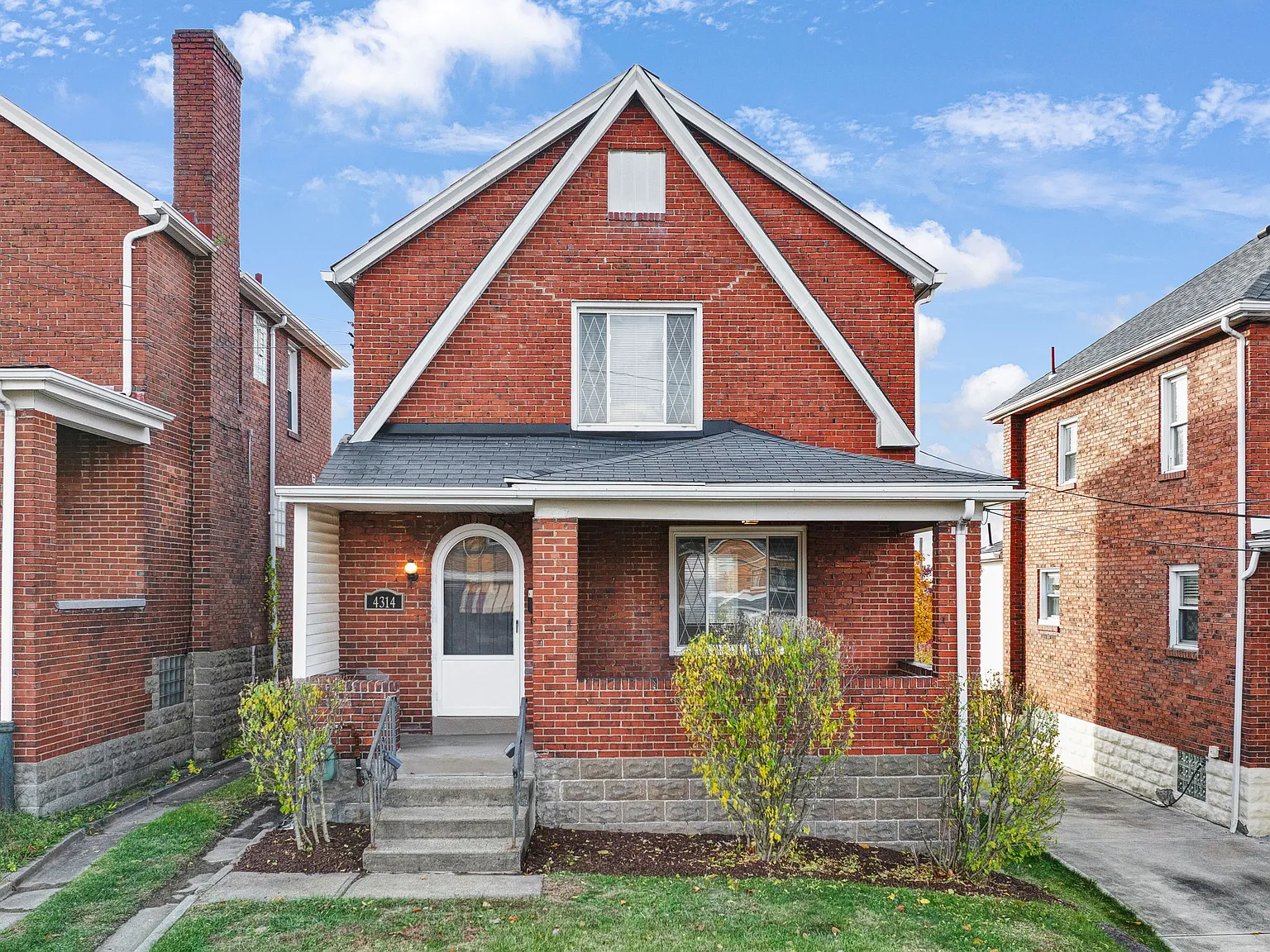 3 bed, 1264 sqft, $2,550 — Photo 1