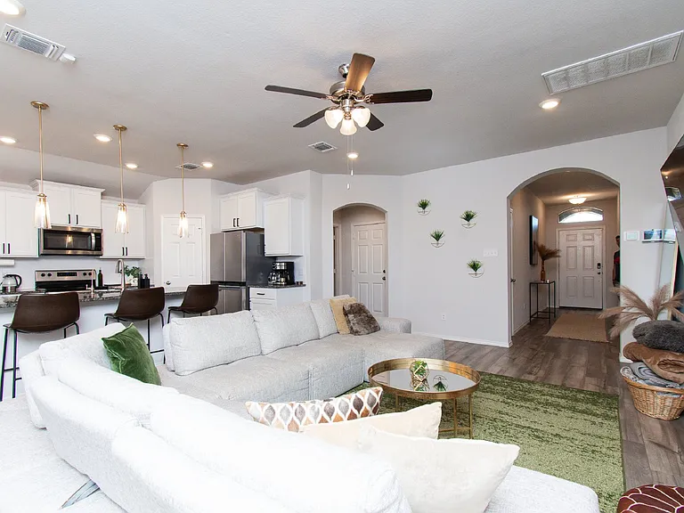8415 Cantera Ridge Rd — Photo 2