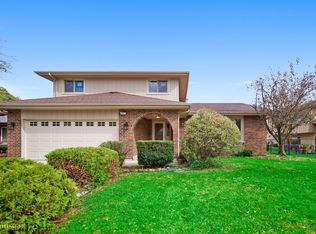 15817 Jon Rd, Oak Forest, IL 60452