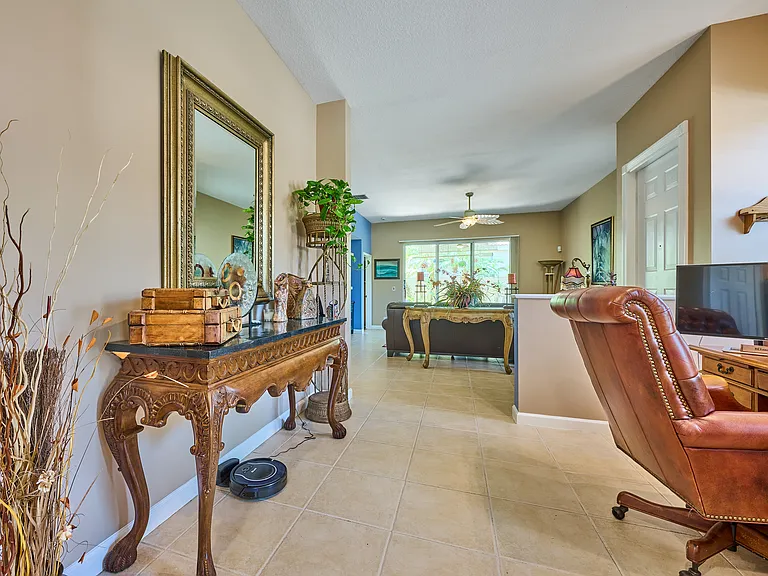 530 Commons Dr — Photo 21