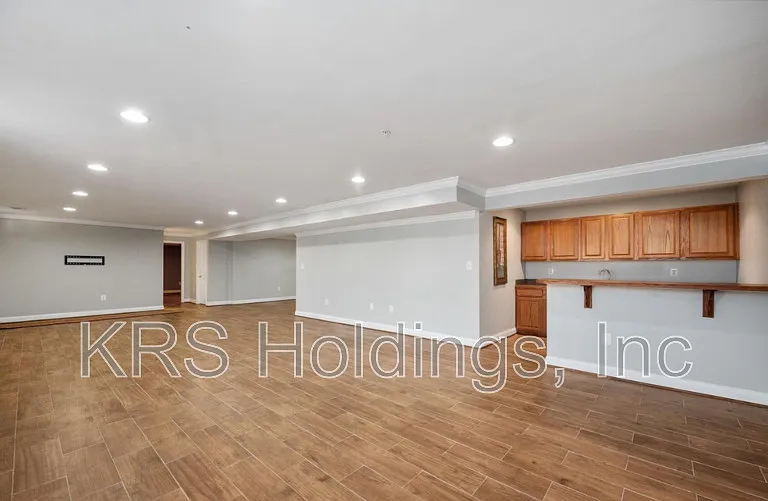 159 Sanford Ferry Ct — Photo 41