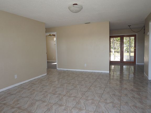 4th image of 1488 Richmond Ave