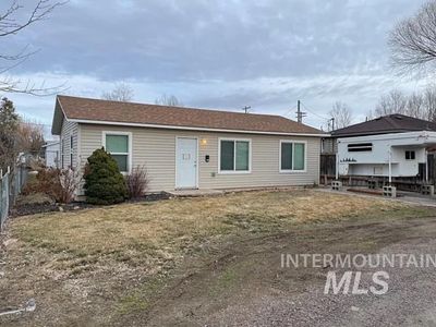 212 Lenore St, Twin Falls, ID, 83301