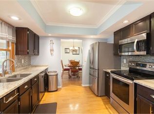 1422 NE 11th Ter, Cape Coral, FL 33909