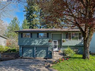 811 NE Foothills Dr, Estacada, OR 97023