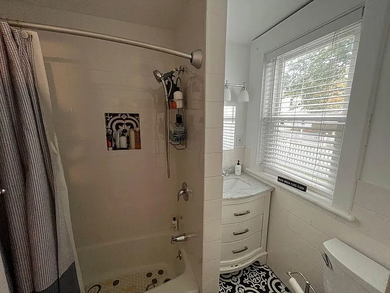 209 N 3rd Ave — Photo 5