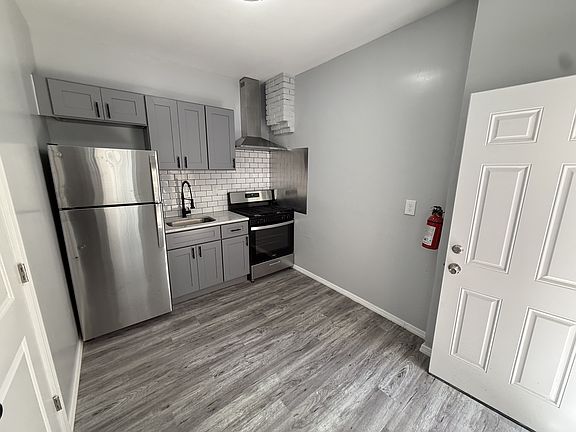2nd image of 1230 Chestnut St #11425545