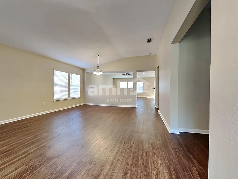 2371 Tyson Lake Dr — Photo 9