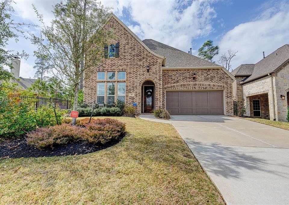 1st image of 51 Twin Ponds Pl
