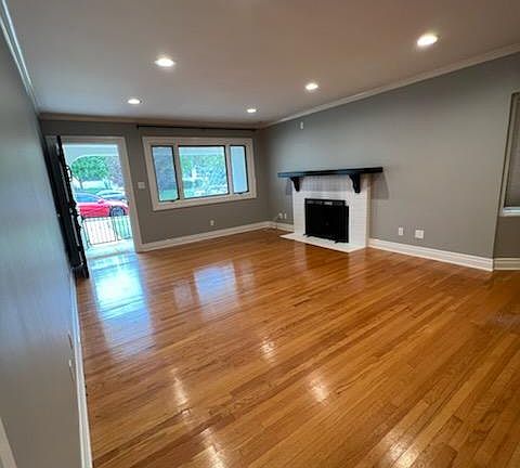 4th image of 5333 Hartwick St #5333