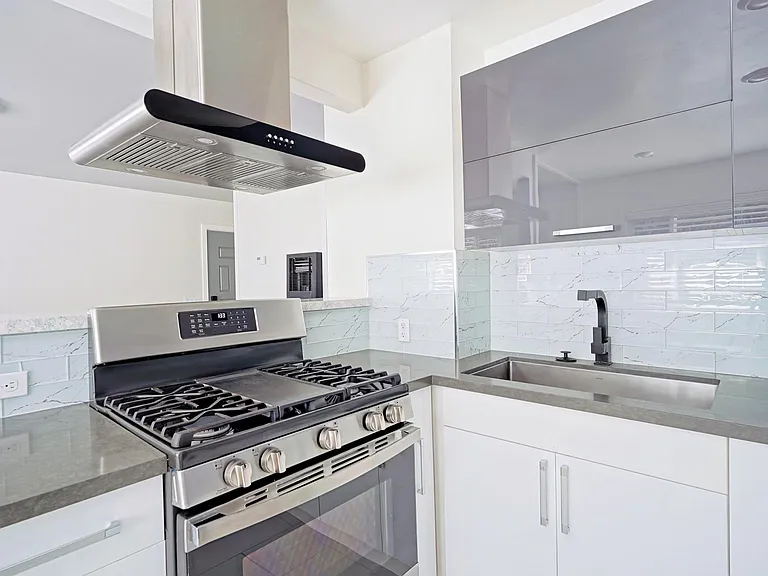 826 Archer St #826 — Photo 8