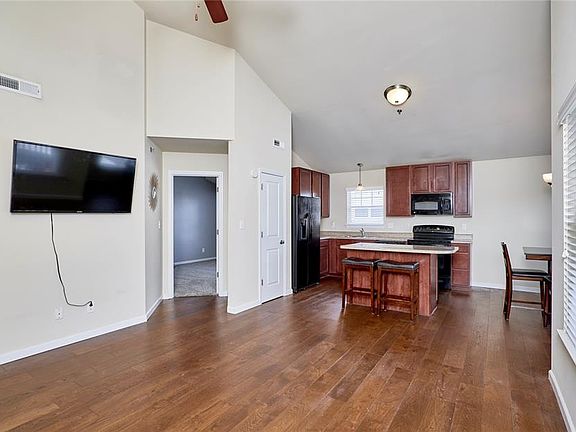 5th image of 532 Bramblett Hls