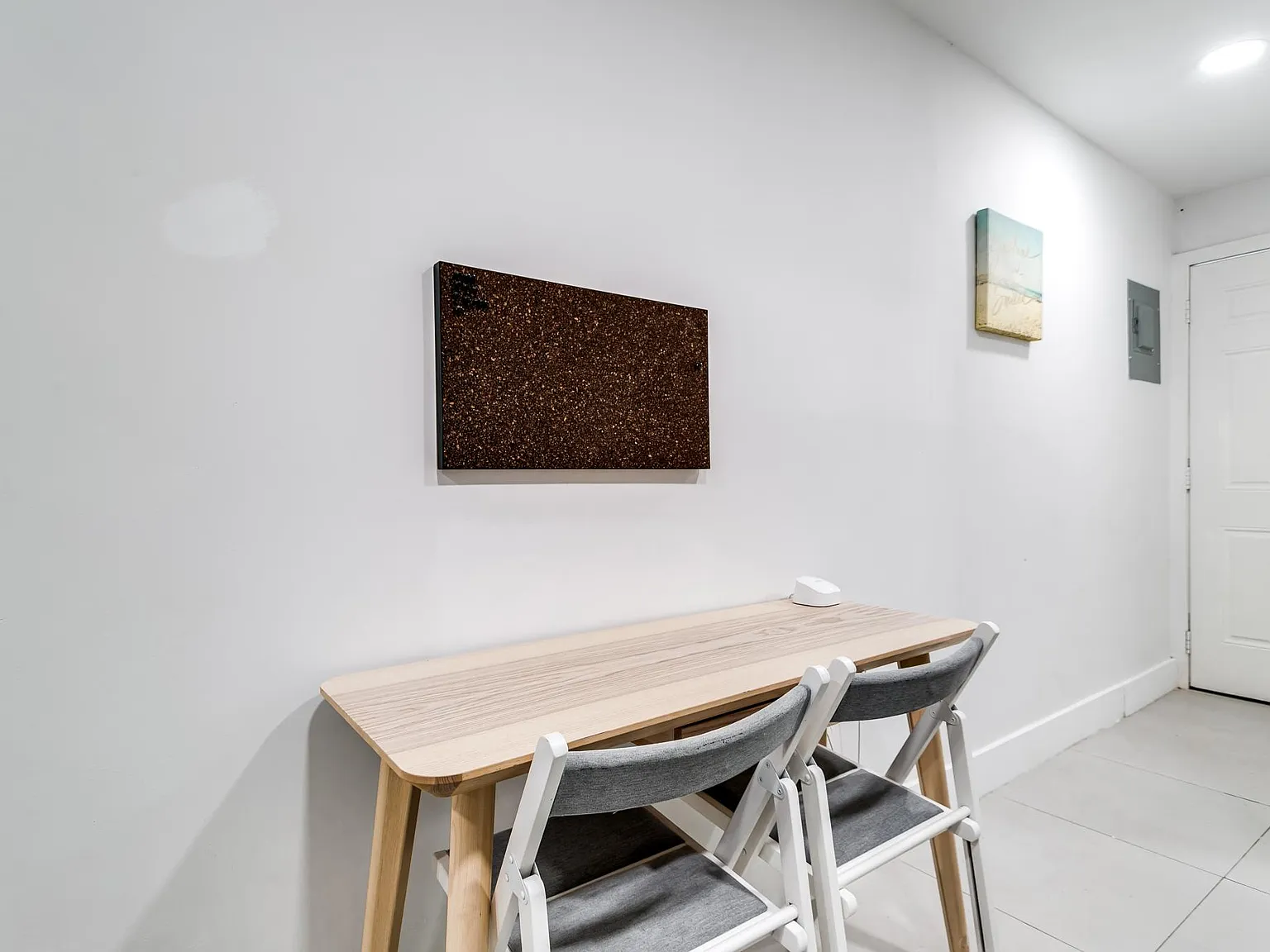 Studio, 300 sqft, $1,875 — Photo 2