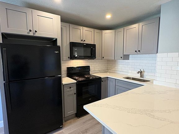 3rd image of 56 Ferry St #2