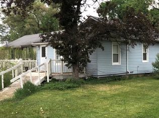 1124 Gates St, Aurora, IL 60505