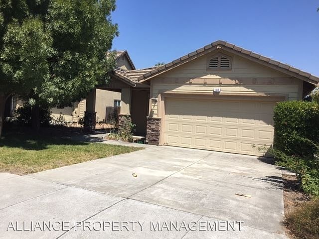1st image of 106 Sierra Ct