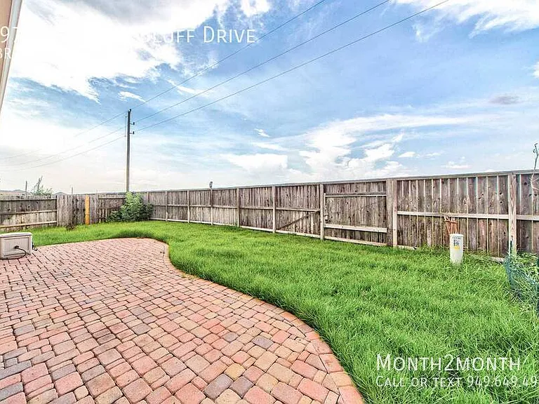 19738 Tacoma Bluff Dr — Photo 26