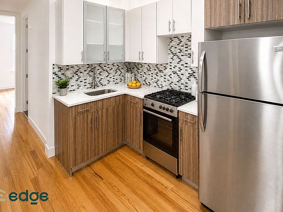 2nd image of 360 Decatur St #2R