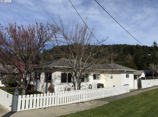 410 3rd Ave, Powers, OR 97466