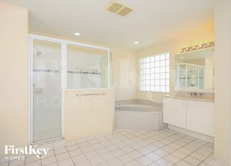 16337 SW 15th St — Photo 10